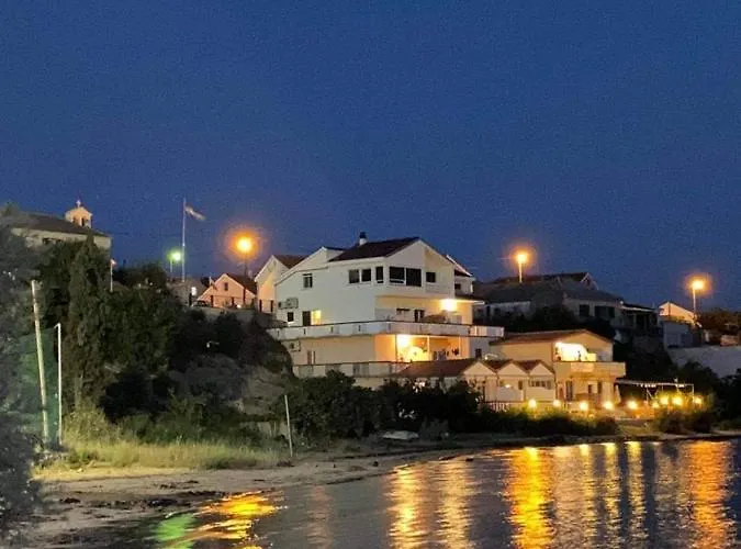 For 4-6 Persons Second Floor Apartment *