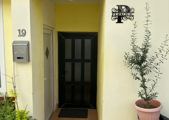 For 4-6 Persons Second Floor Apartment Ljubac (Zadar)